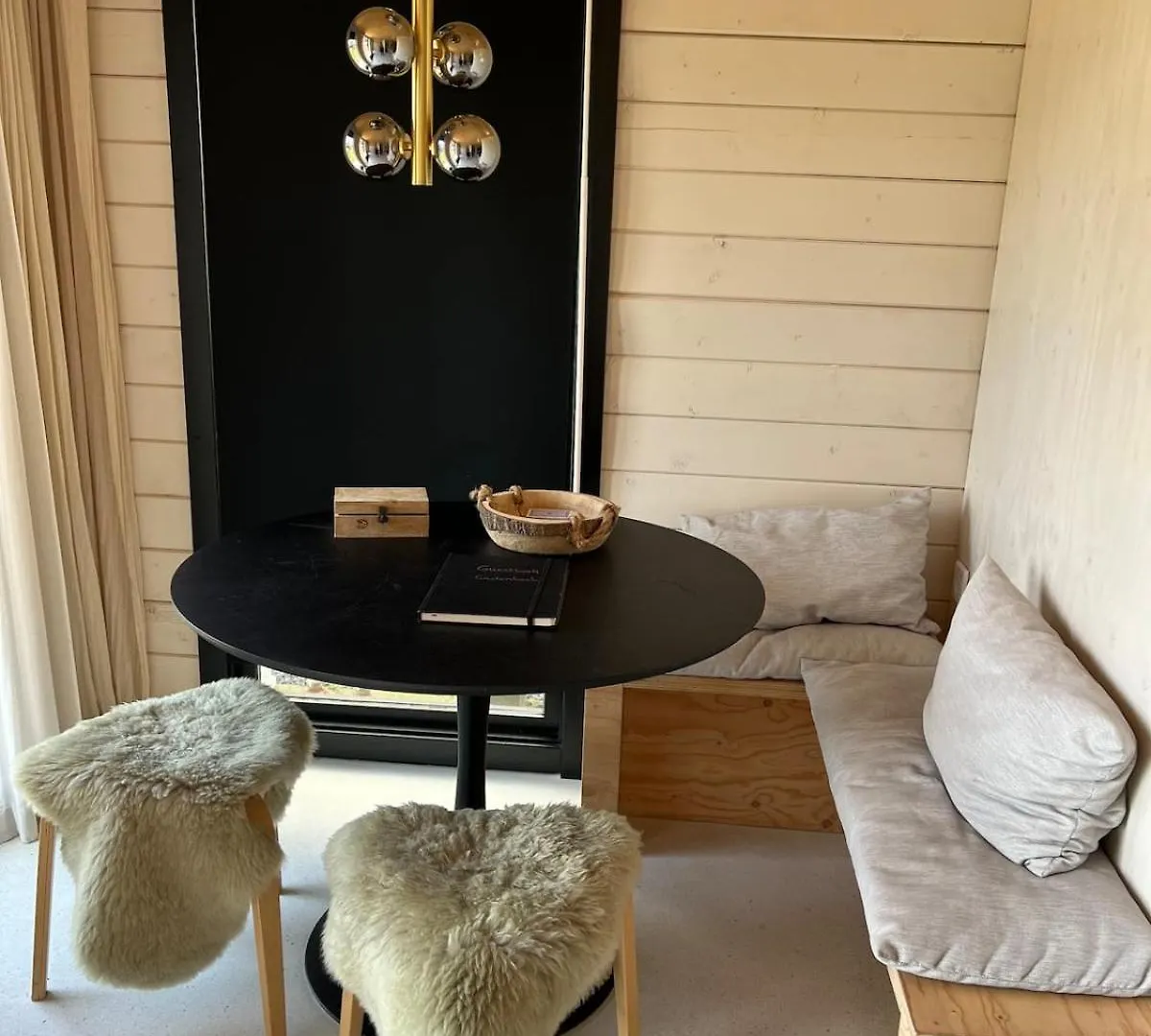 R&M Boutique Bed & Breakfast Lijnden